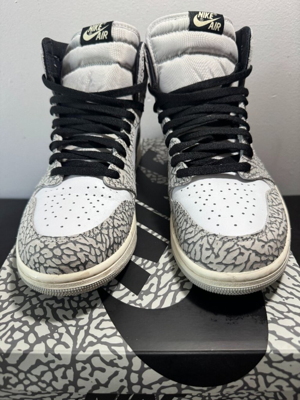 Jordan 1 Retro High OG - White Cement